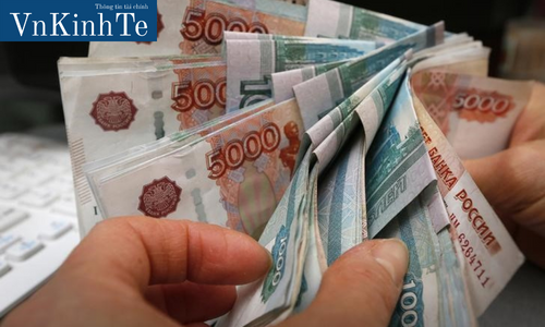 Đồng ruble Nga tăng vọt