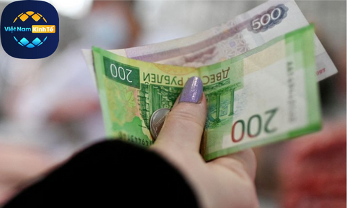 Ruble Nga giảm xuống mức thấp nhất trong 7 tháng