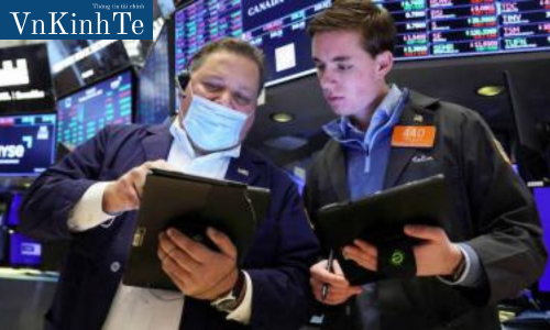 Mất gần 200 điểm, Dow Jones đứt mạch 4 phiên tăng liên tiếp